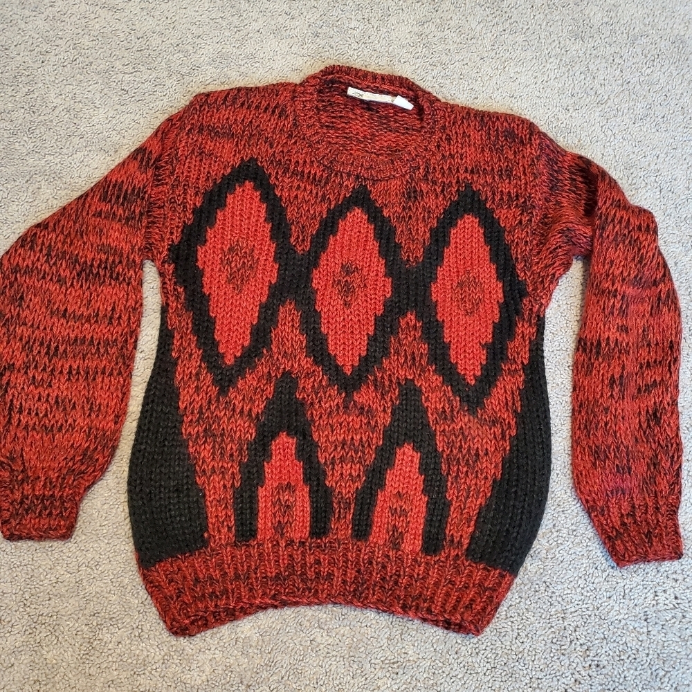 Donagain Vintage Red and Black Patterned Sweater Size Medium